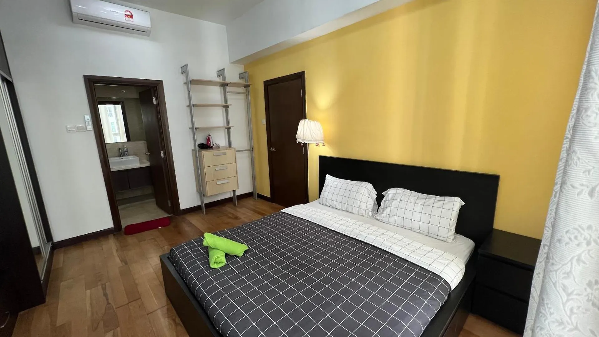 Regalia Suites Best Klcc View Kuala Lumpur Apartment