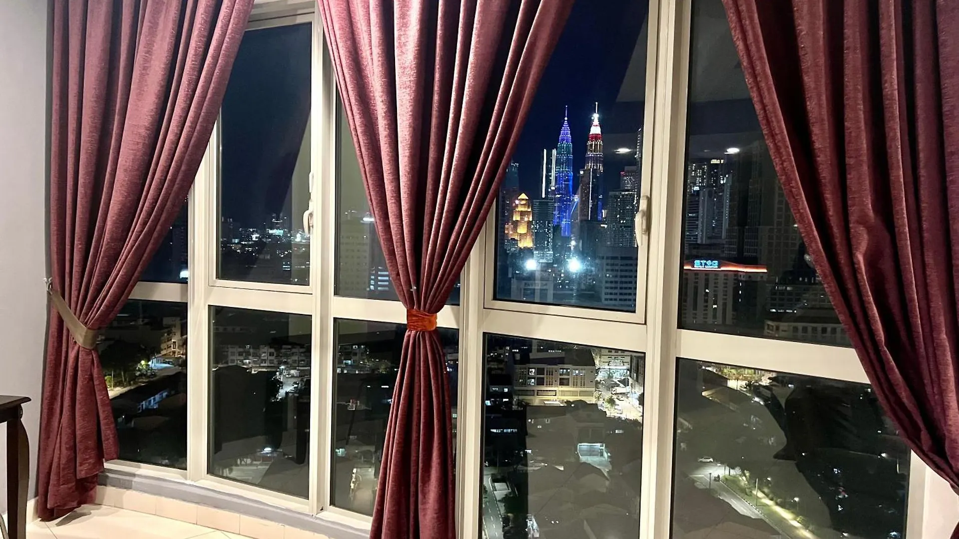 Regalia Suites Best Klcc View Kuala Lumpur